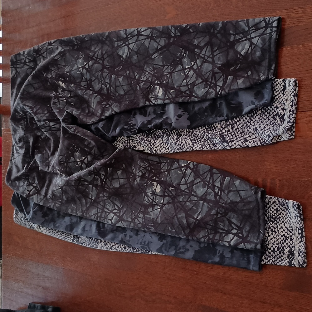 3 Balanced Collection & Spider Leggings Size Large Bundle  (b225)
